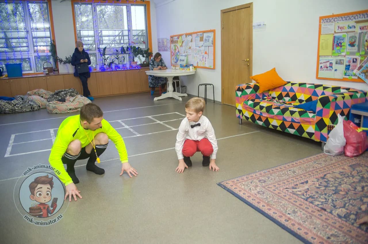 Футболист